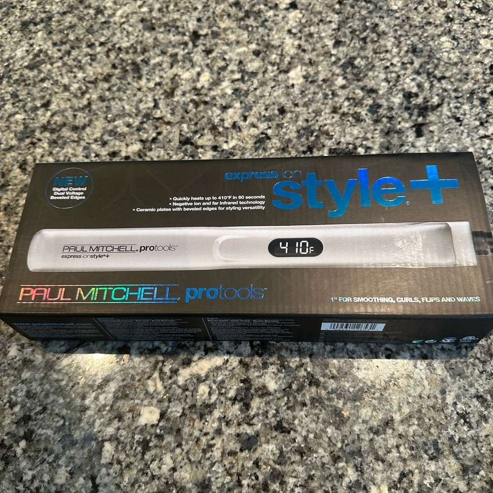 Paul Mitchell Pro Tools Express Ion Style+ in Black and White